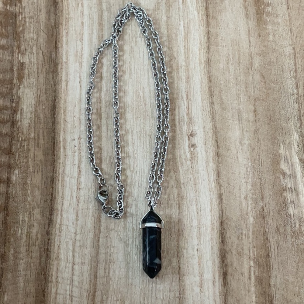 🌻 2/$8 Stone Necklace